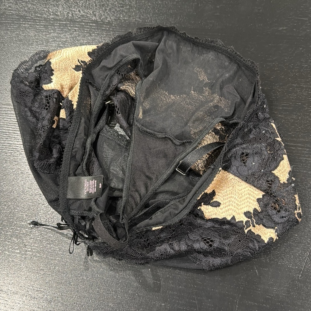 Victoria's Secret Black and Tan Lace Intimates Set - Picture 10 of 12